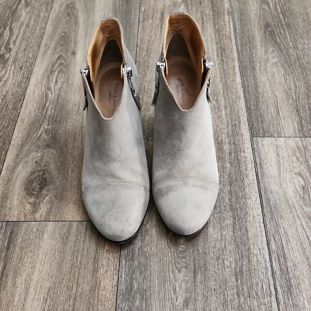 Rag & Bone Margot Heeled Bootie in Stone Waxy Suede in Size 36.5 - Picture 3 of 12